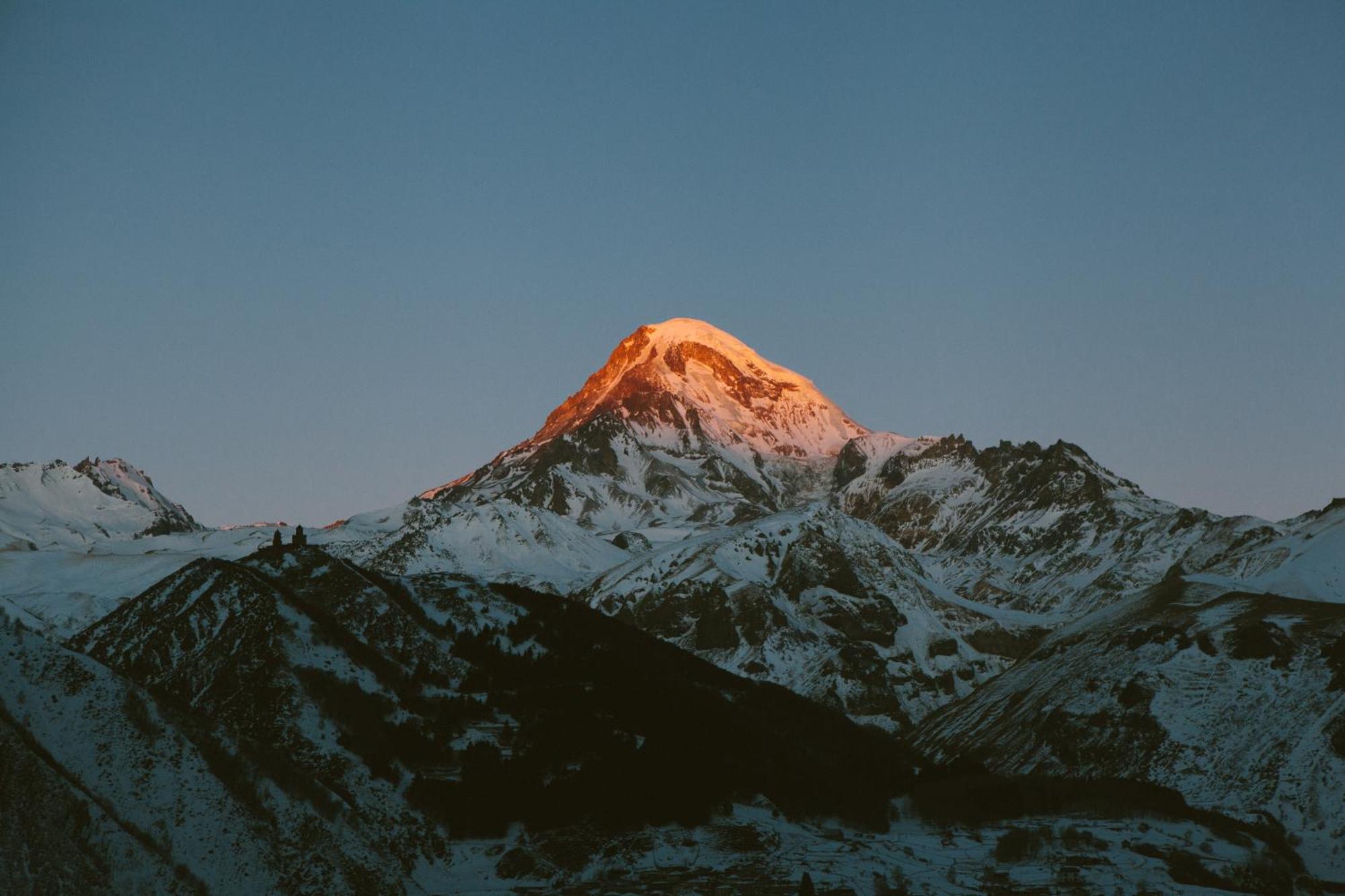 מלון Intourist Kazbegi מראה חיצוני תמונה